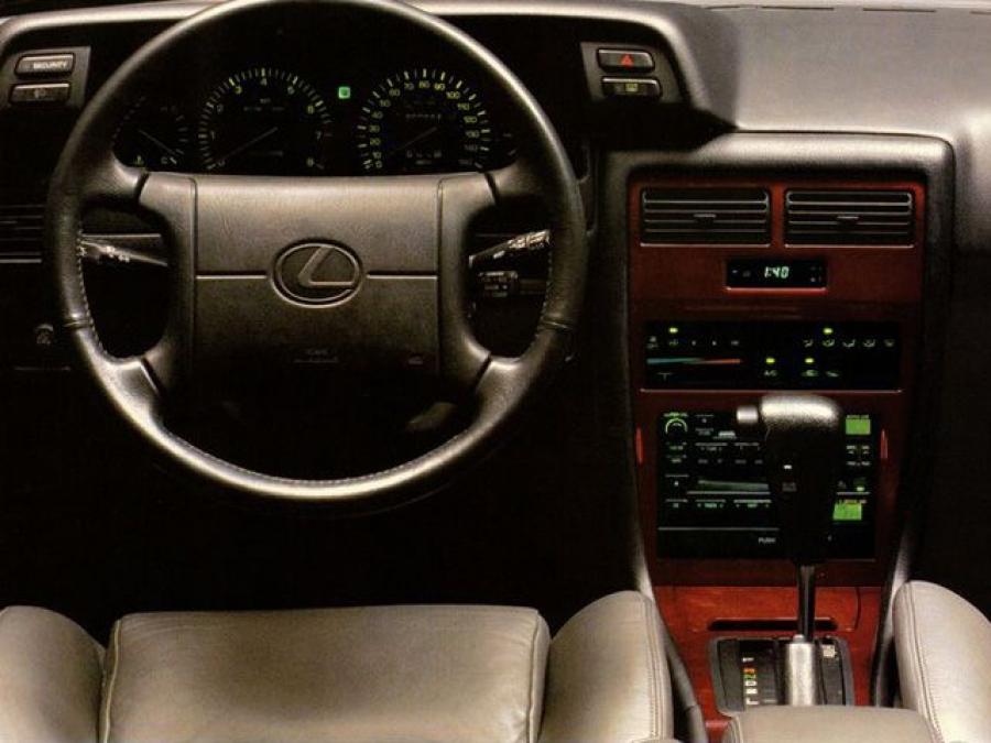  Lexus ES250 1989 года  (фото 7 из 11)